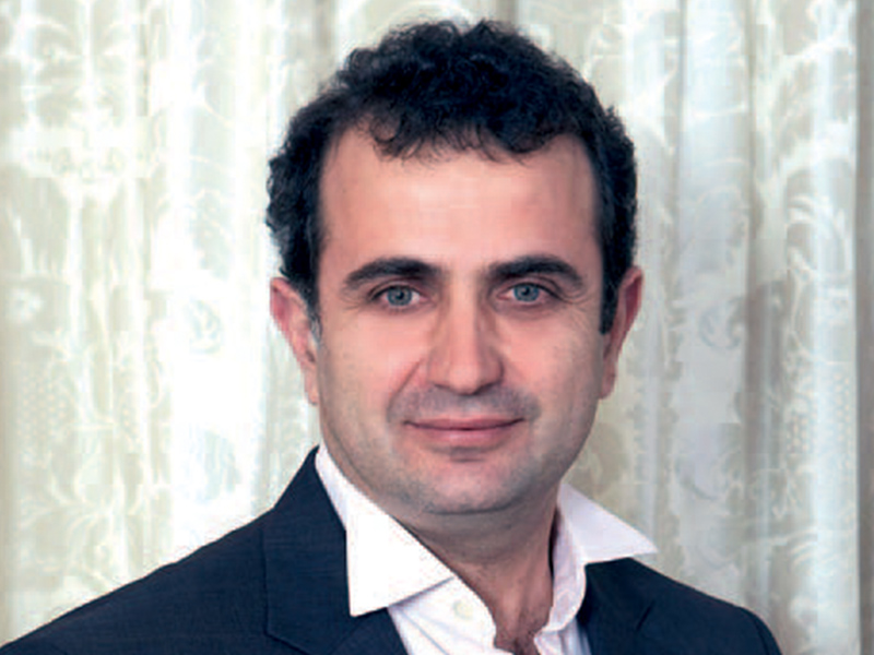 Λεβέντης (Ο)