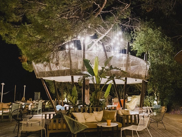 Treehouse - Χρυσοί Σκούφοι