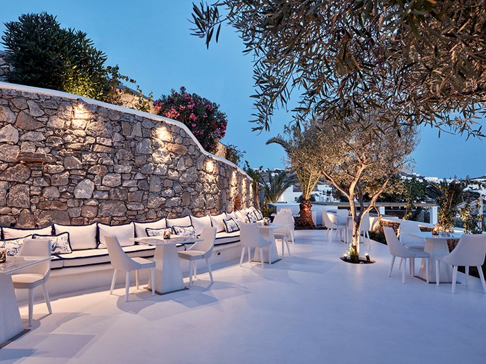 Botrini's Mykonos - Χρυσοί Σκούφοι