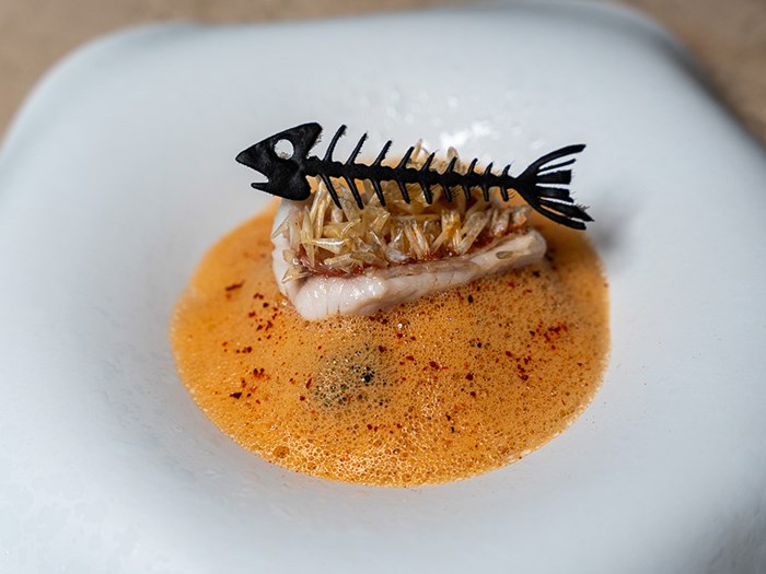 Makris Athens - Χρυσοί Σκούφοι