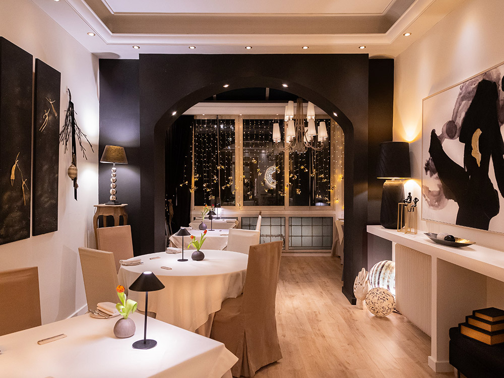 Aleria - Χρυσοί Σκούφοι