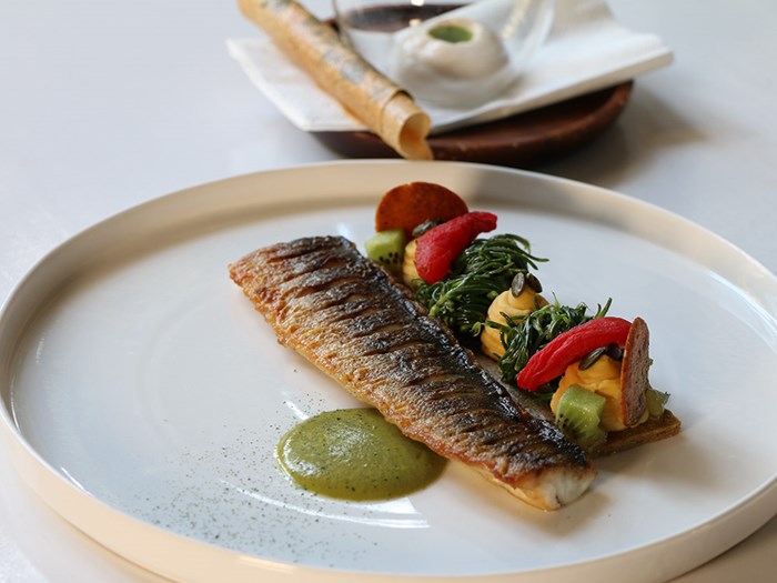 Avant Garden - Χρυσοί Σκούφοι