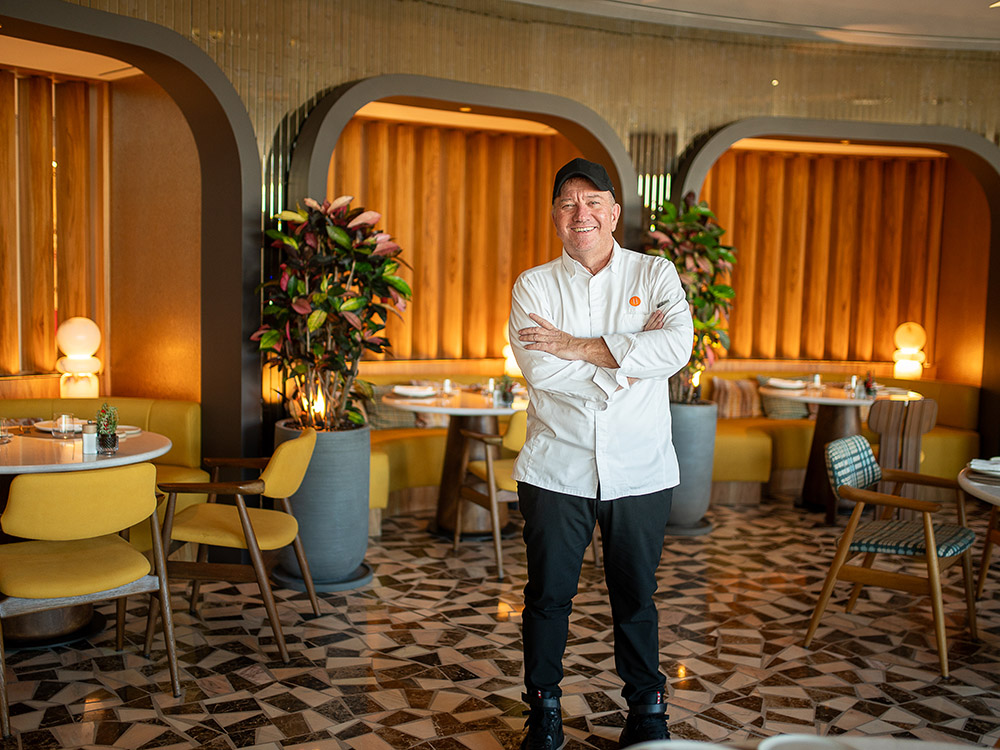 Ora by Ettore Botrini - Χρυσοί Σκούφοι