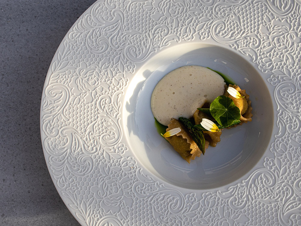 Agora - Χρυσοί Σκούφοι