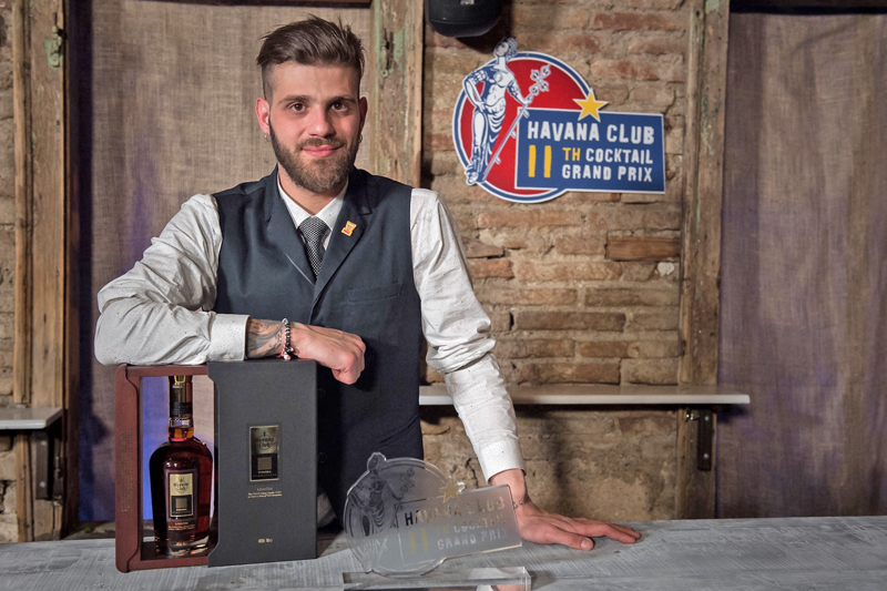 11ος Διαγωνισμός Havana Club Cocktail Grand Prix Ο Αλέξανδρος Τζωρτζάκης από την Κρήτη…στη Κούβα  - Χρυσοί Σκούφοι