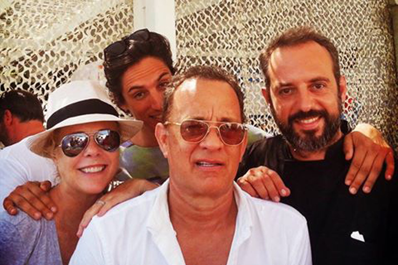 Που τρώει ο  Tom Hanks  όταν έρχεται στο Αιγαίο; - Χρυσοί Σκούφοι