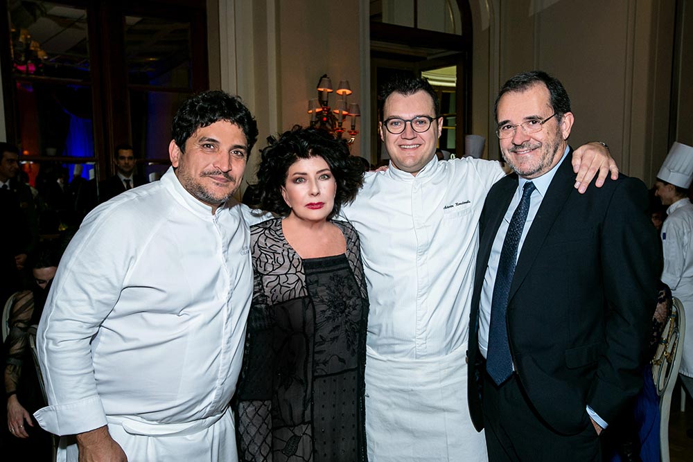 Ο Mauro Colagreco με την  Άννη Ηλιοπούλου, τον executive chef της «Μεγάλης Βρεταννίας» Αστέριο Κουστούδη και τον Παύλο Τσίμα 