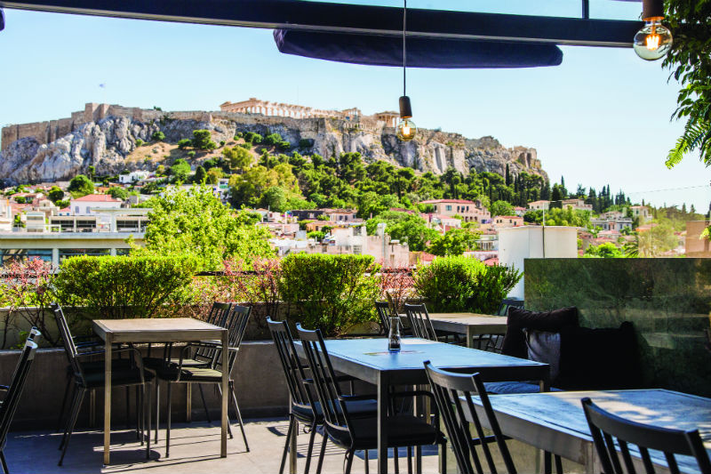 «The Zillers»: Ραντεβού στον πιο δροσερό και γαστρονομικό urban garden της Αθήνας - Χρυσοί Σκούφοι