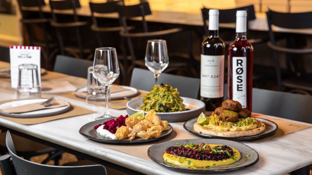 Το Ergon Cuisine στην περιοχή Εκτός Σένγκεν, του Αεροδρομίου της Αθήνας.