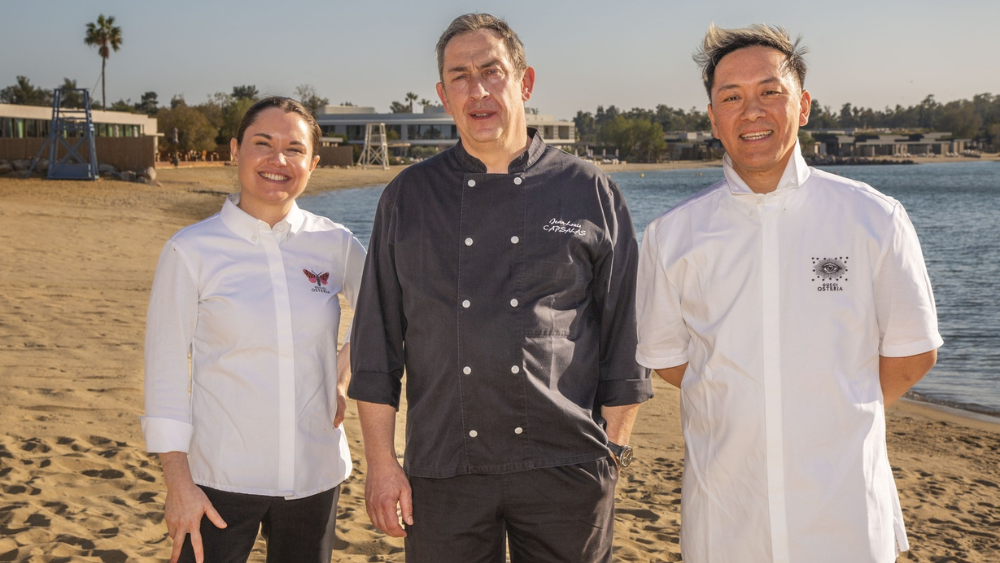 Οι guest chefs Karime López και Takahiko Kondo από τη 
